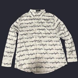 AKIRA Unapologetic Script White Button Down Shirt Size M